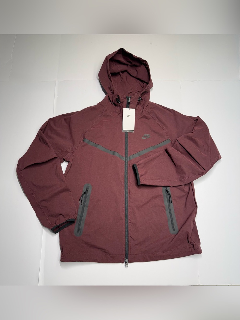 Nike Tech Woven Jacket Full Zip Hooded HM7151-652 Burgundy Mens Size Small NWT